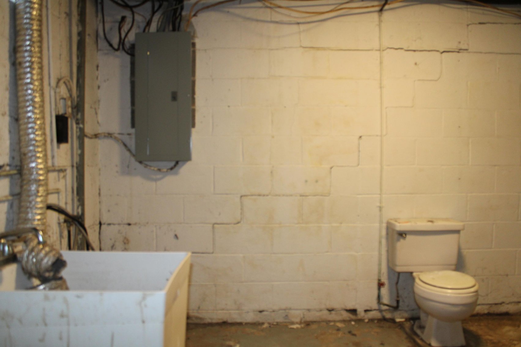 Image for SOLD $74,800 - 3 Bedroom in Great Location of Huntington