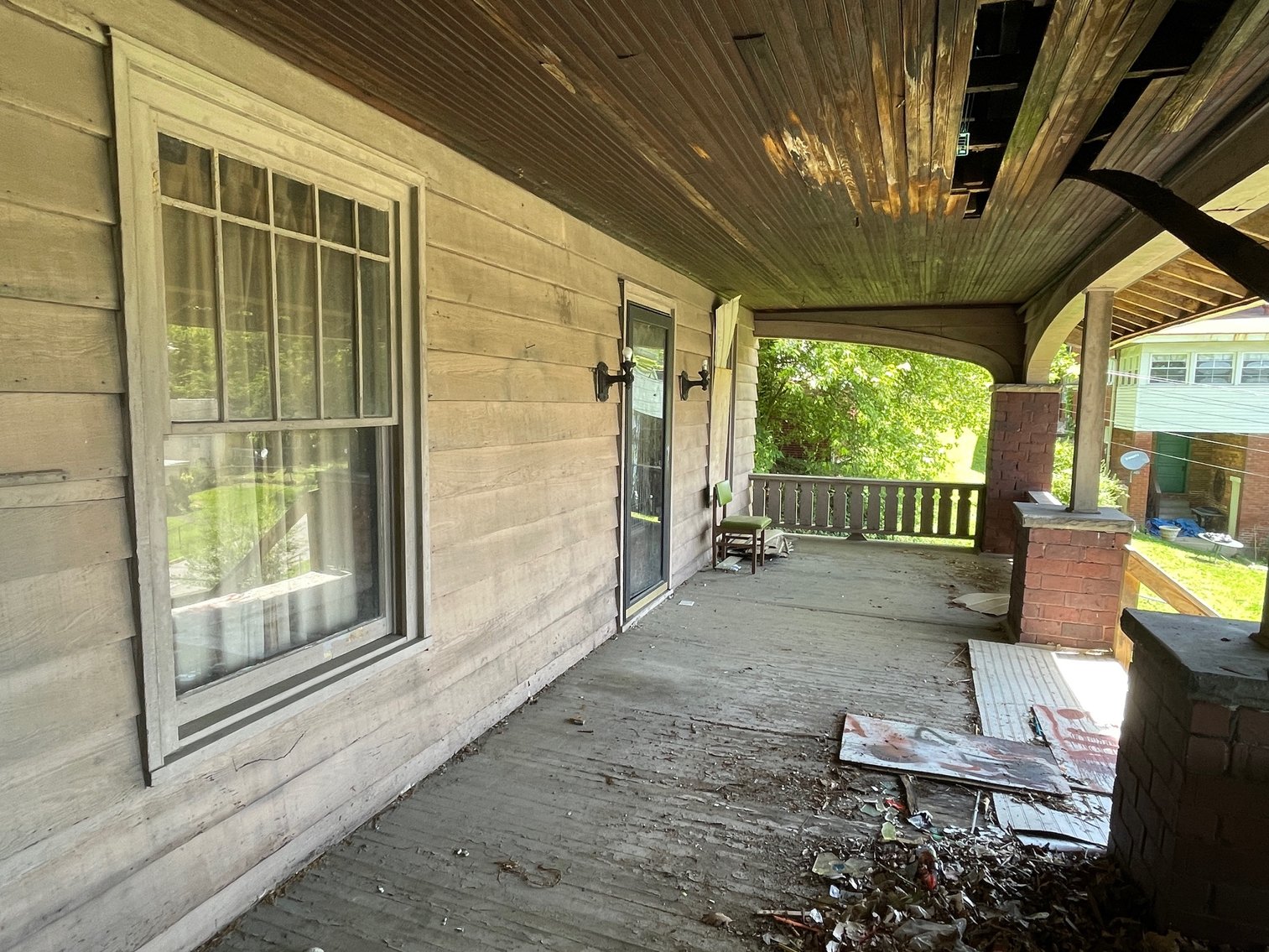 Image for SOLD $22,000 - 3 Bedroom Project Home in Charleston Selling to the Highest Bidder