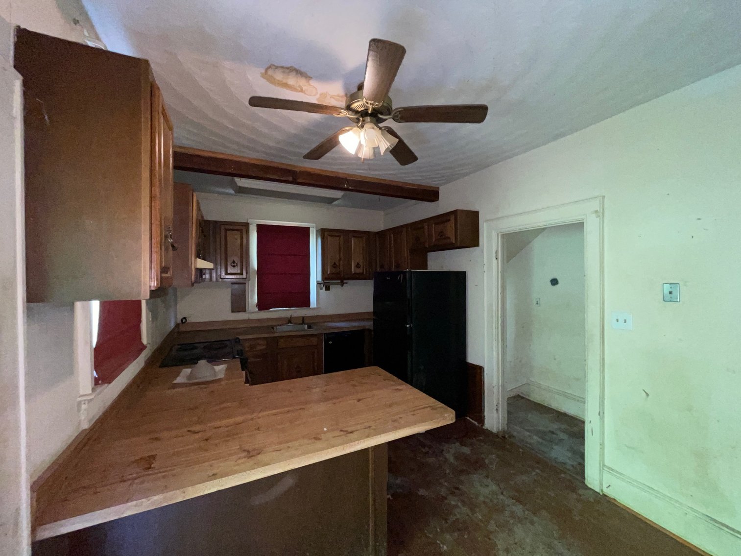 Image for SOLD $22,000 - 3 Bedroom Project Home in Charleston Selling to the Highest Bidder