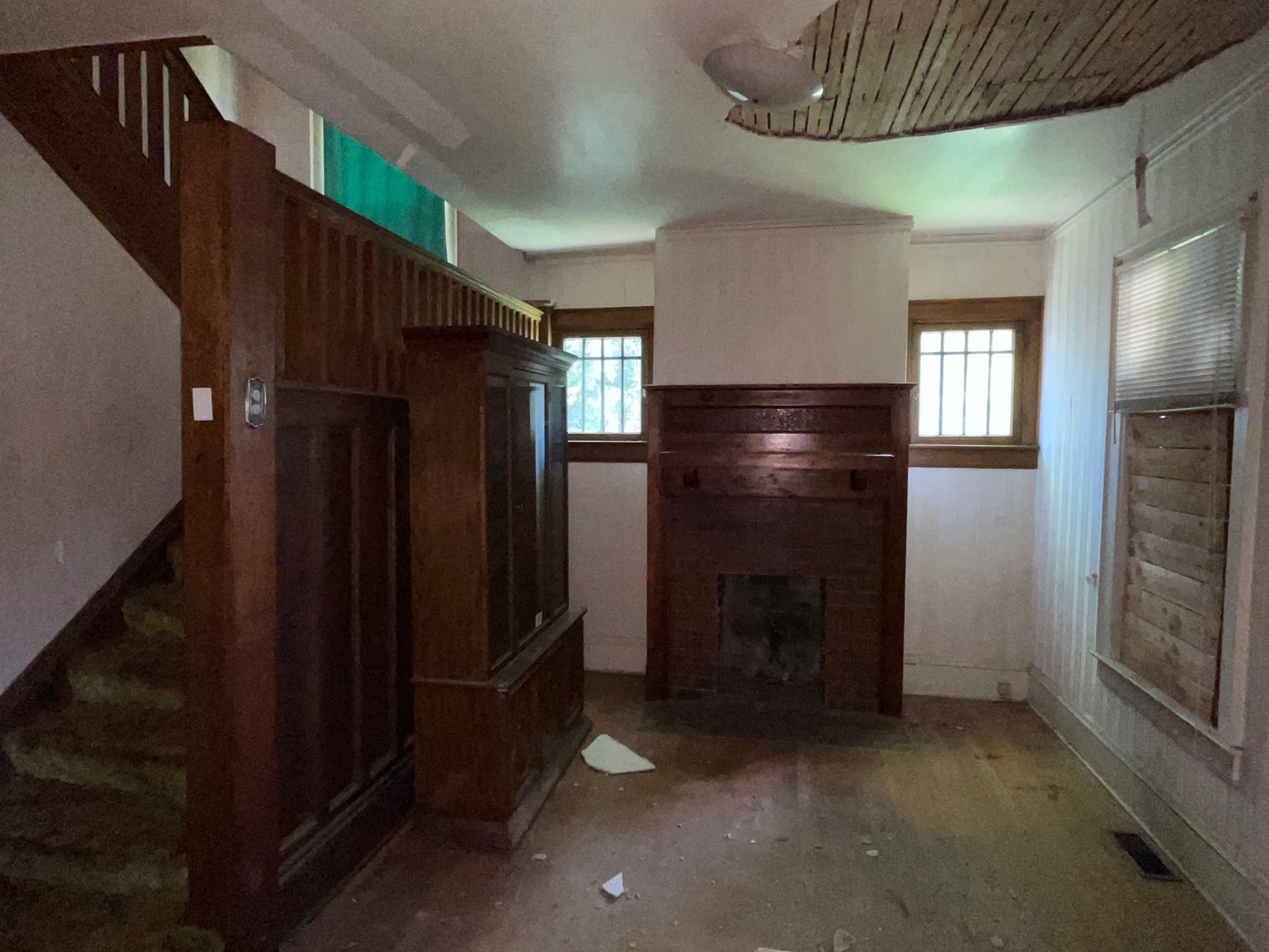 Image for SOLD $22,000 - 3 Bedroom Project Home in Charleston Selling to the Highest Bidder