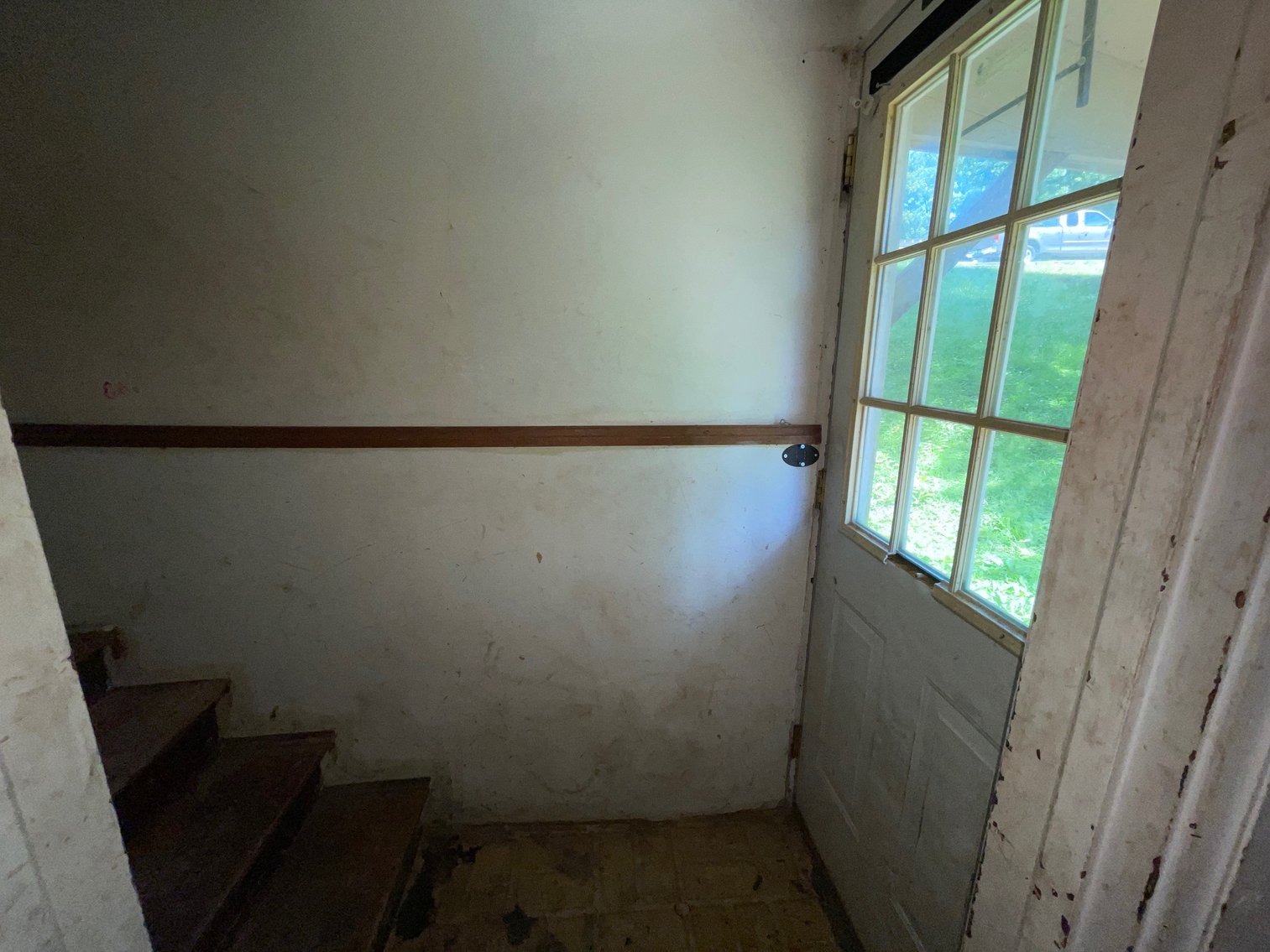 Image for SOLD $22,000 - 3 Bedroom Project Home in Charleston Selling to the Highest Bidder