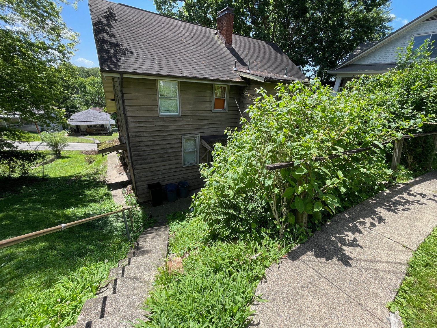 Image for SOLD $22,000 - 3 Bedroom Project Home in Charleston Selling to the Highest Bidder