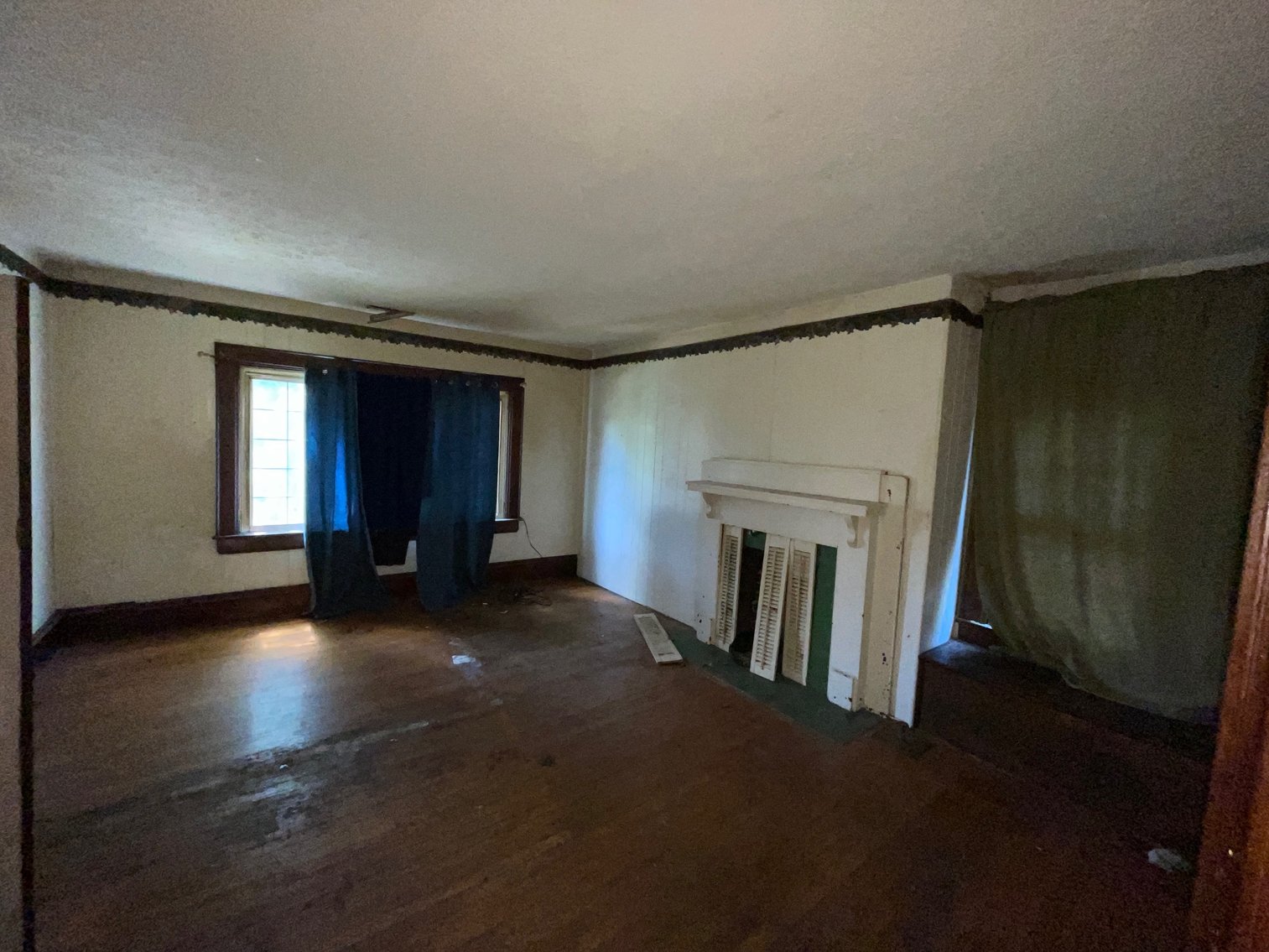 Image for SOLD $22,000 - 3 Bedroom Project Home in Charleston Selling to the Highest Bidder