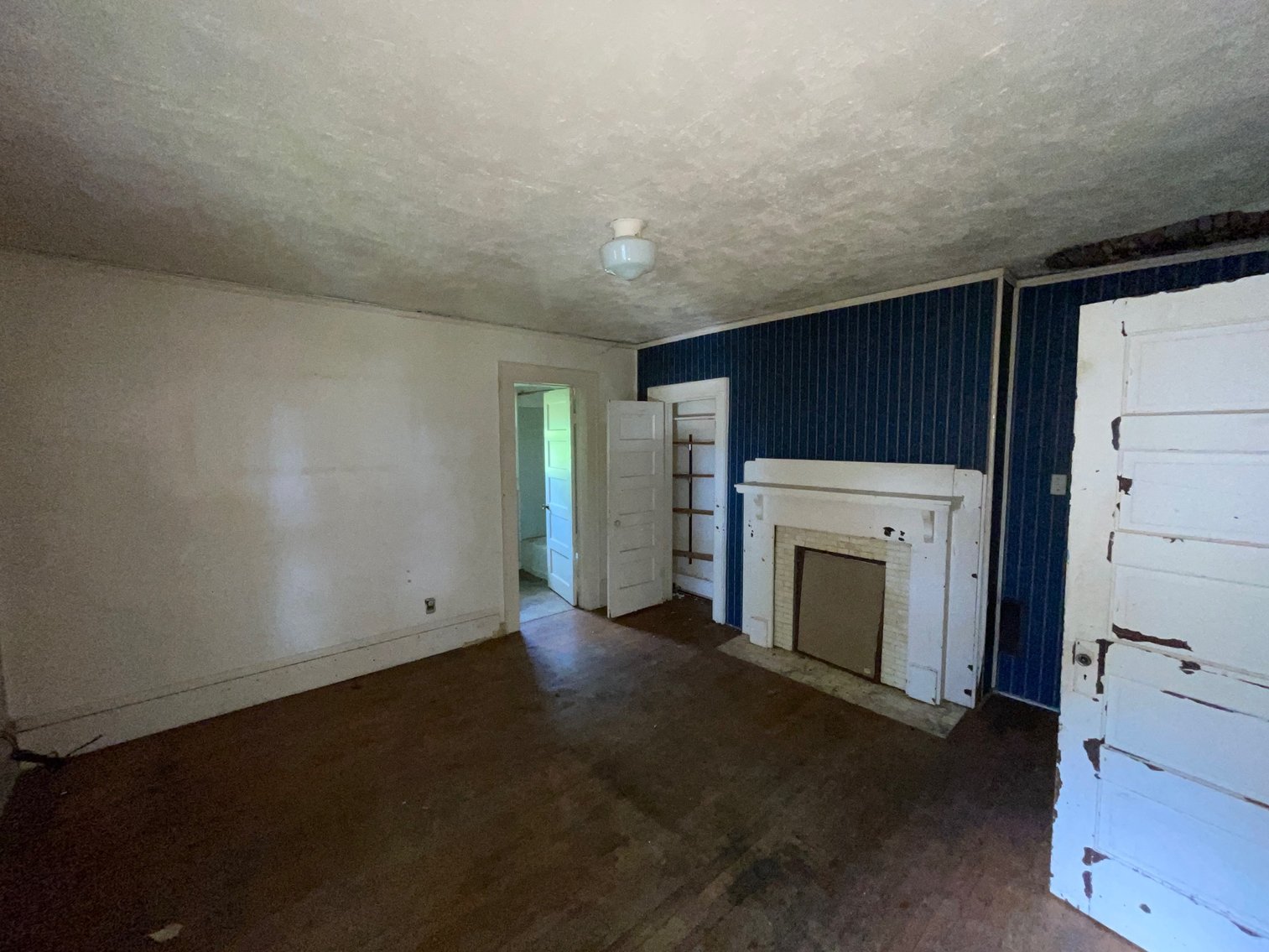 Image for SOLD $22,000 - 3 Bedroom Project Home in Charleston Selling to the Highest Bidder