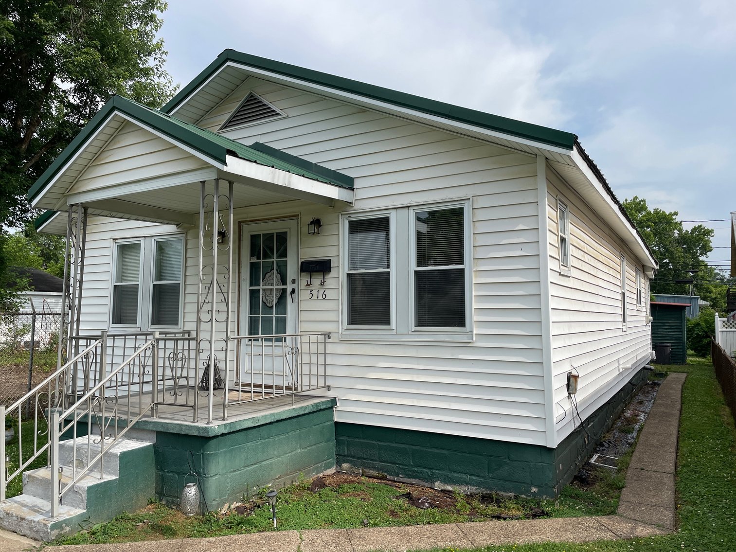 Image for SOLD $48,400 - Clean 2-Bedroom in Huntington