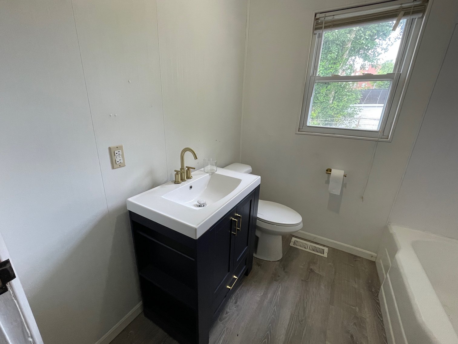 Image for SOLD $48,400 - Clean 2-Bedroom in Huntington