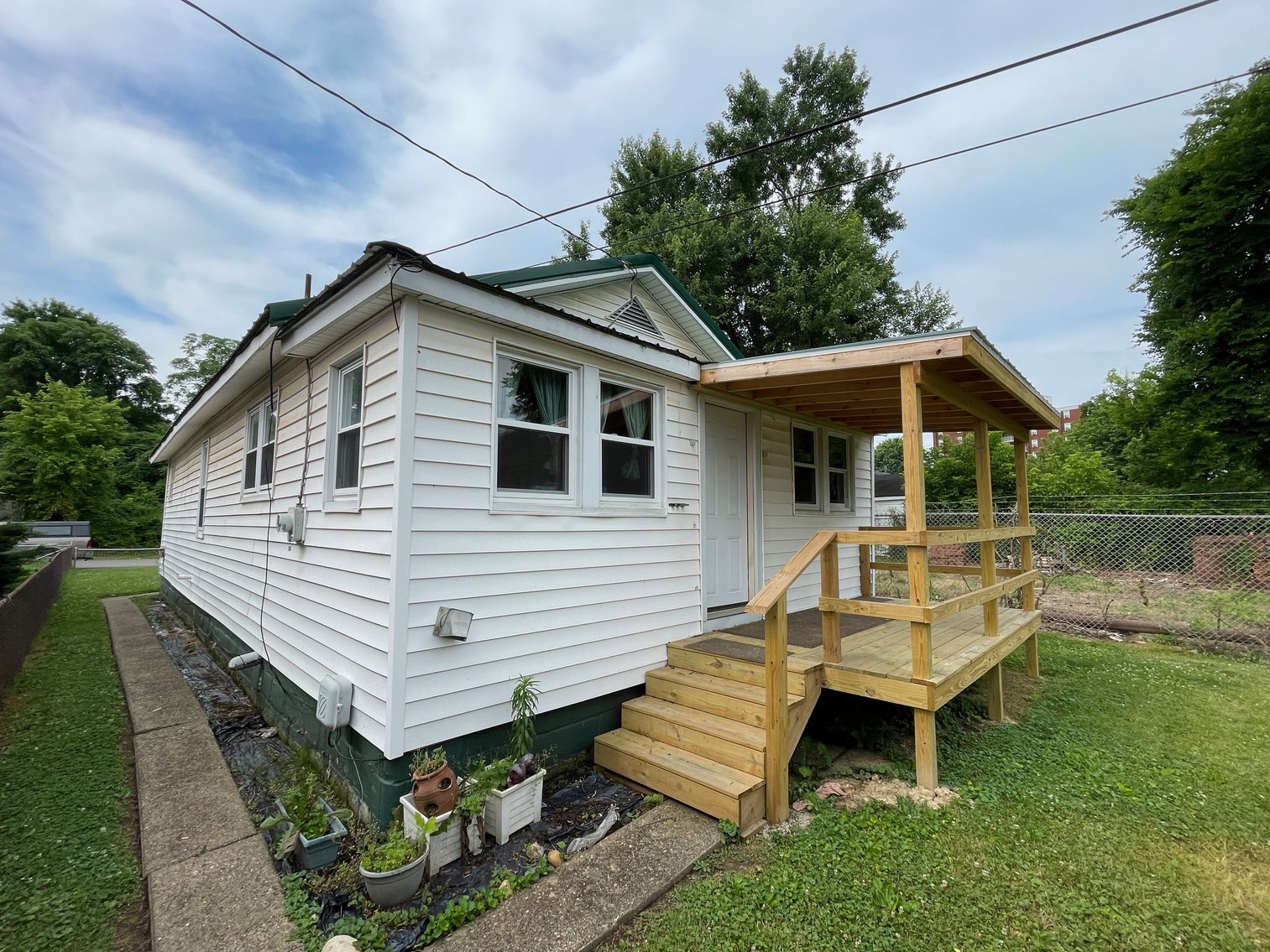 Image for SOLD $48,400 - Clean 2-Bedroom in Huntington