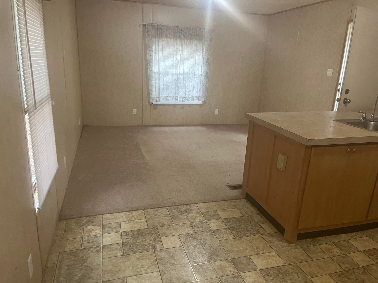 Image for SOLD $32,450 - Cozy Home in Ravenswood Selling to the Highest Bidder