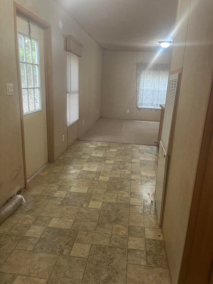 Image for SOLD $32,450 - Cozy Home in Ravenswood Selling to the Highest Bidder