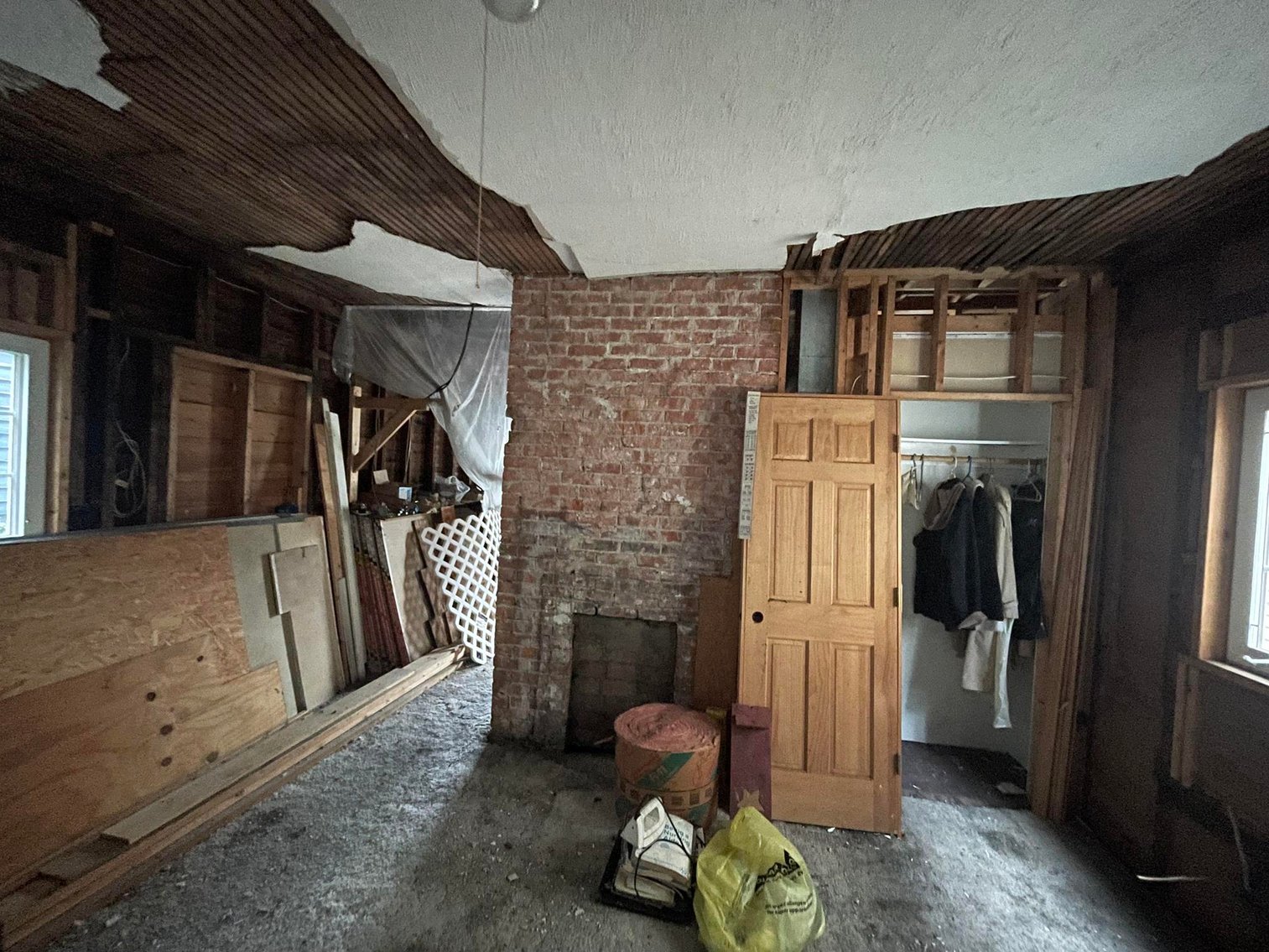 Image for SOLD - 2 Bedroom Project Home Selling to the Highest Bidder