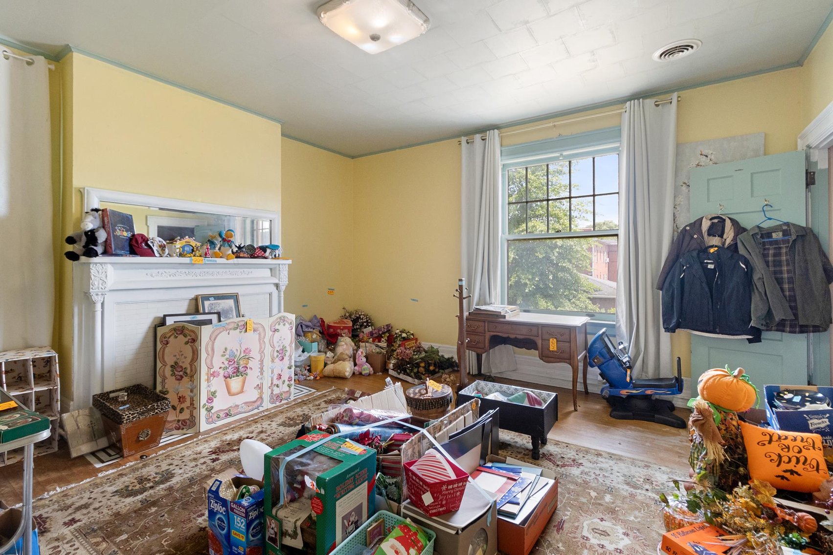 Image for SOLD $286,000 - Huge 7 Bedroom on 1.31 Acres in Waynesburg