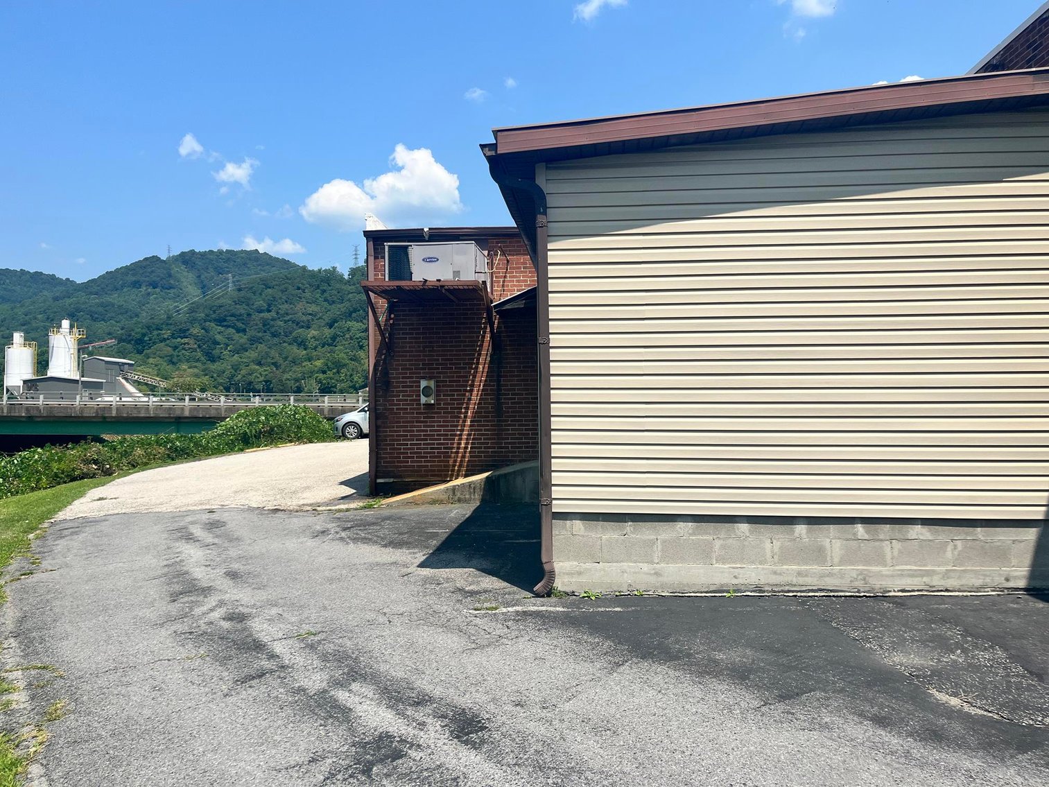 Image for SOLD $255,750 - Income Generating, Multi-Unit Commercial Property