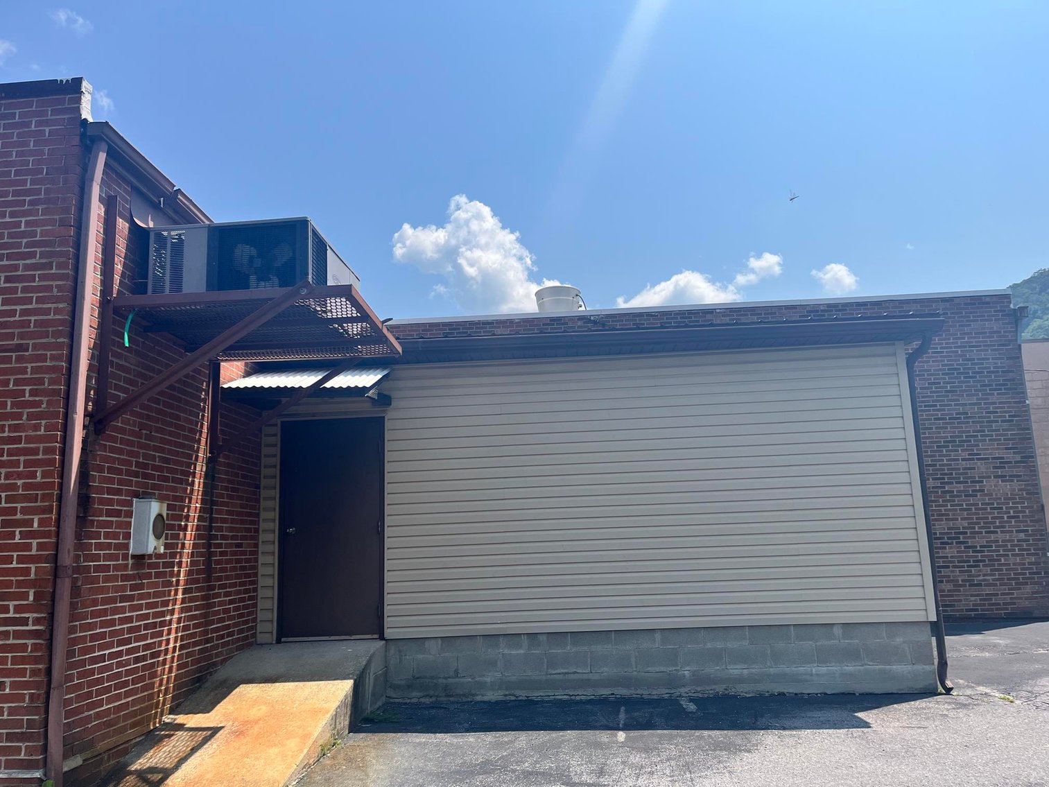 Image for SOLD $255,750 - Income Generating, Multi-Unit Commercial Property