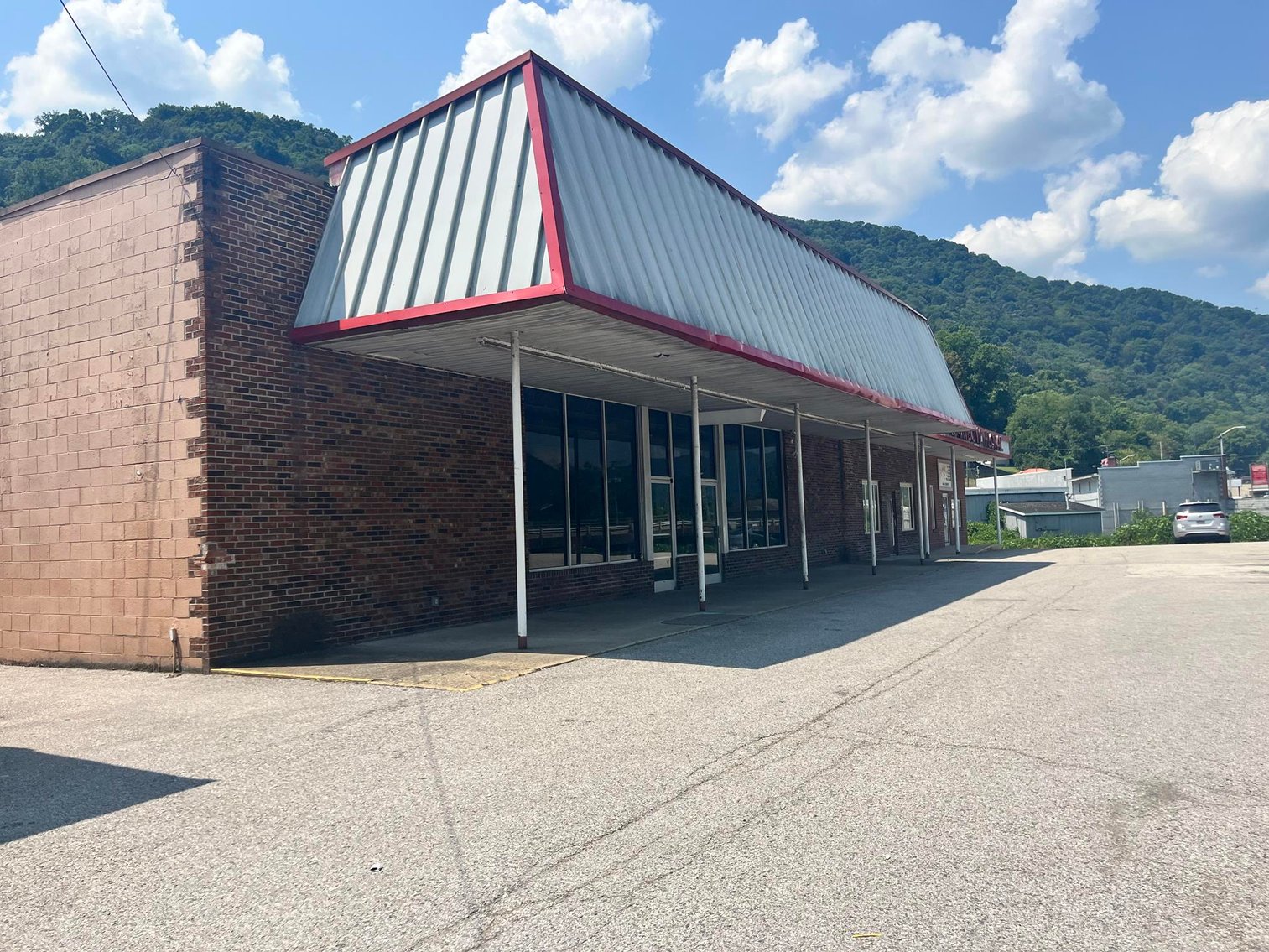 Image for SOLD $255,750 - Income Generating, Multi-Unit Commercial Property