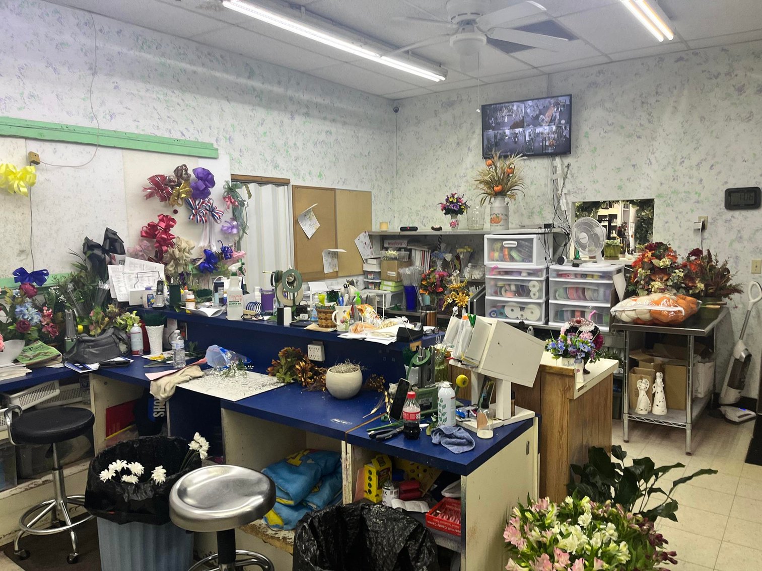 Image for SOLD $255,750 - Income Generating, Multi-Unit Commercial Property