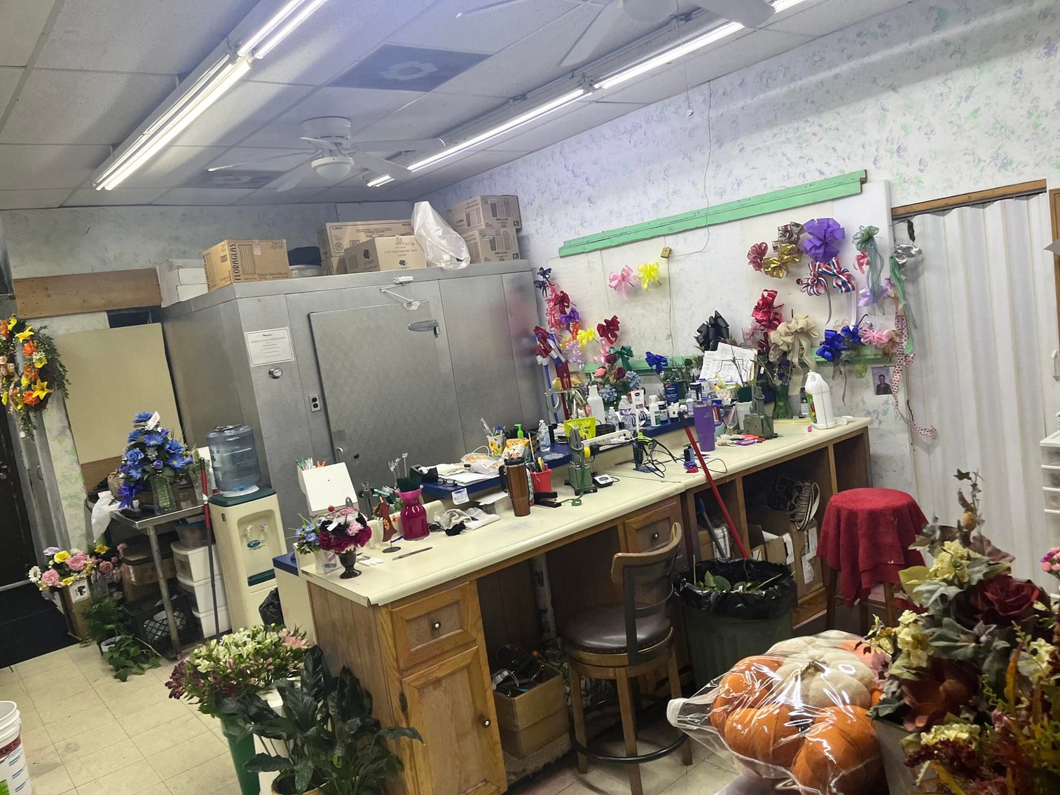 Image for SOLD $255,750 - Income Generating, Multi-Unit Commercial Property