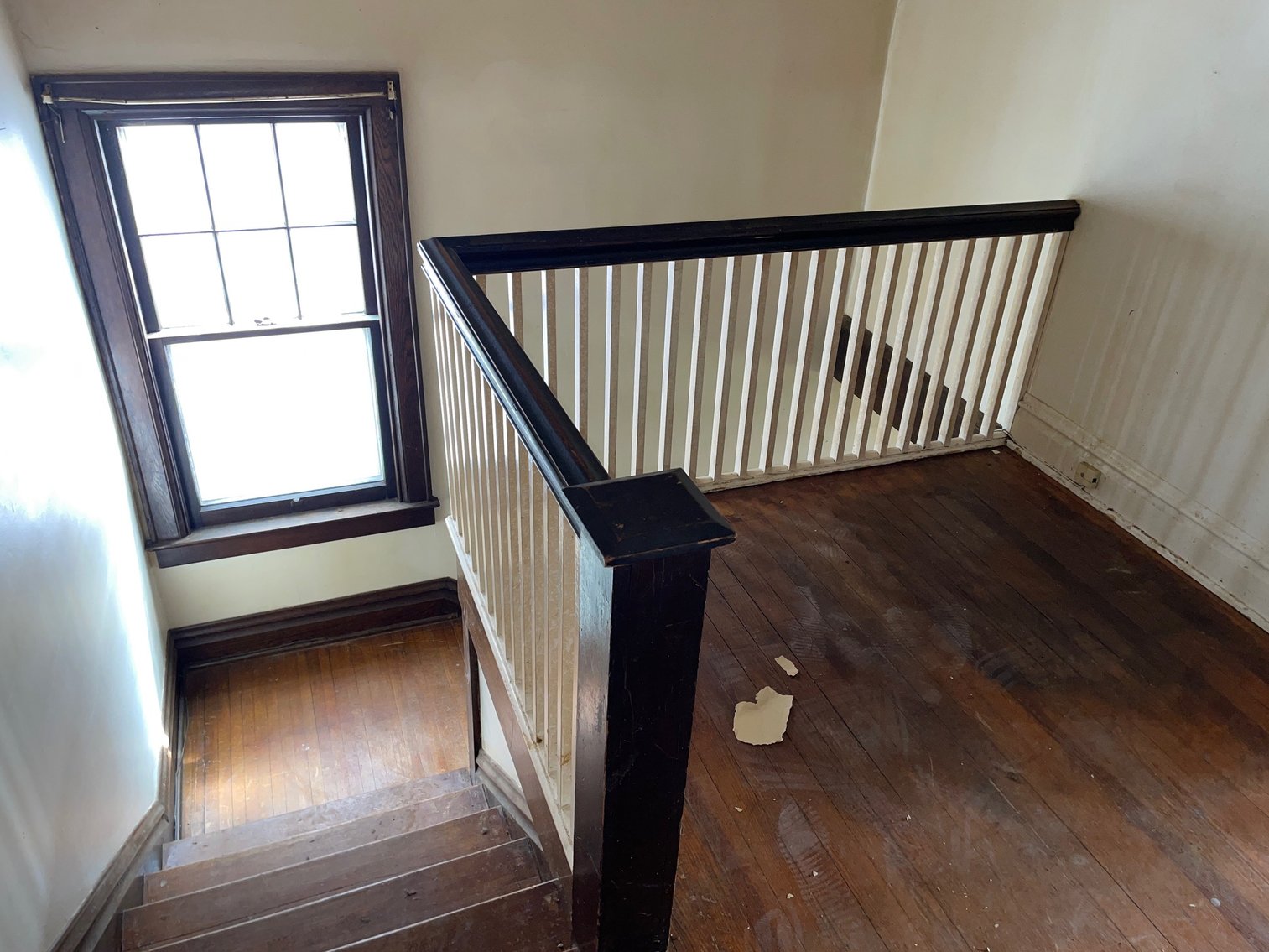 Image for SOLD $42,900 - 2 Bedroom Brick Cape Cod in Huntington