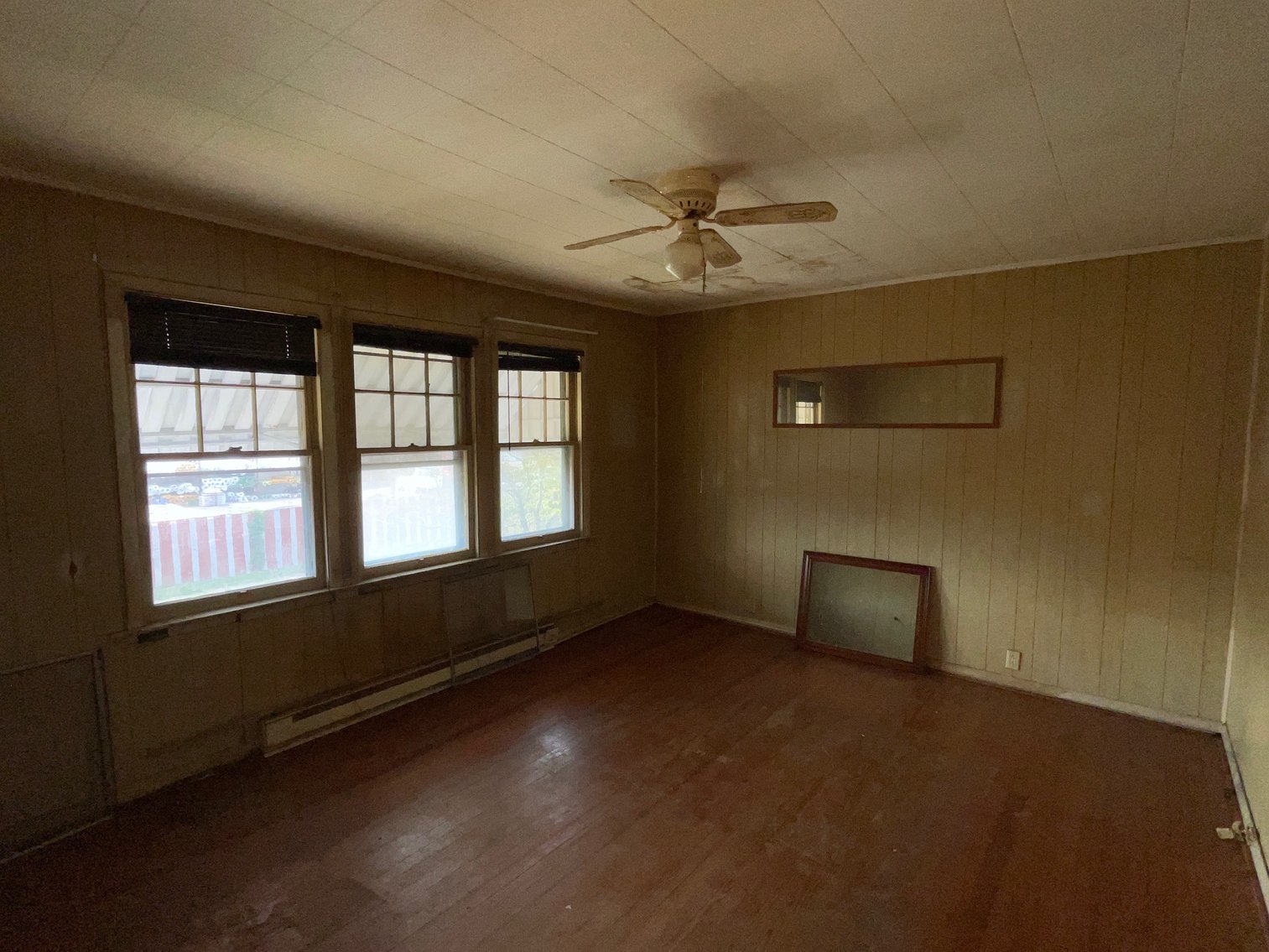 Image for SOLD $42,900 - 2 Bedroom Brick Cape Cod in Huntington