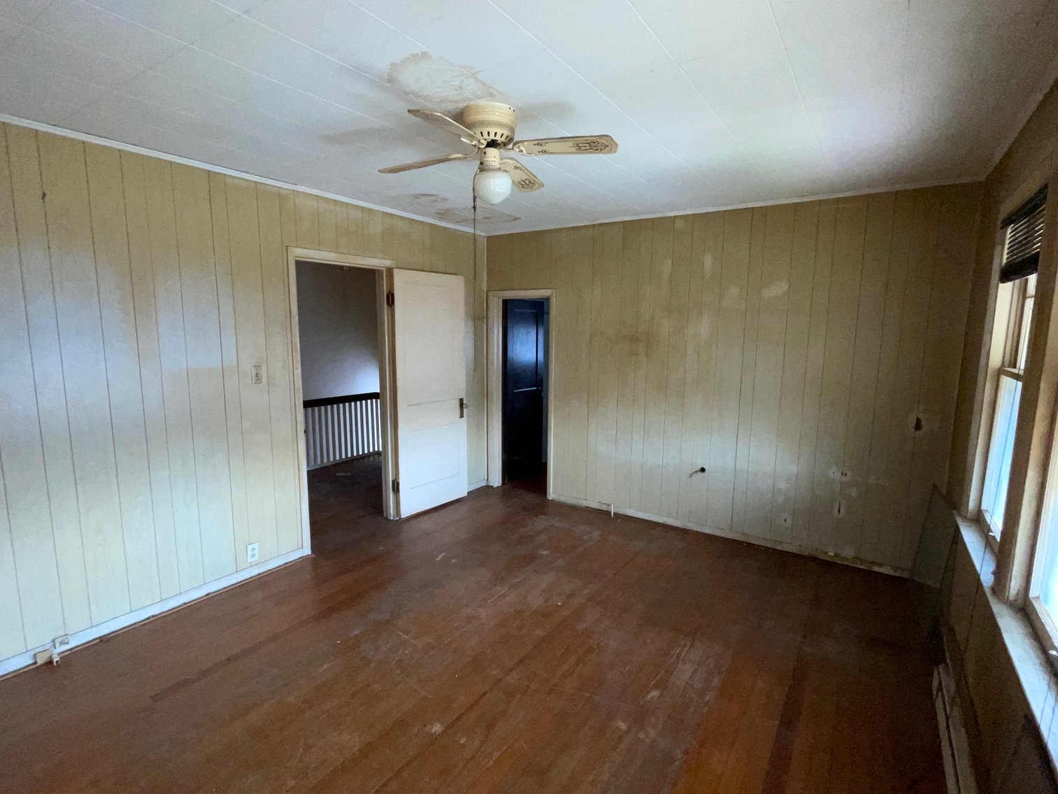 Image for SOLD $42,900 - 2 Bedroom Brick Cape Cod in Huntington