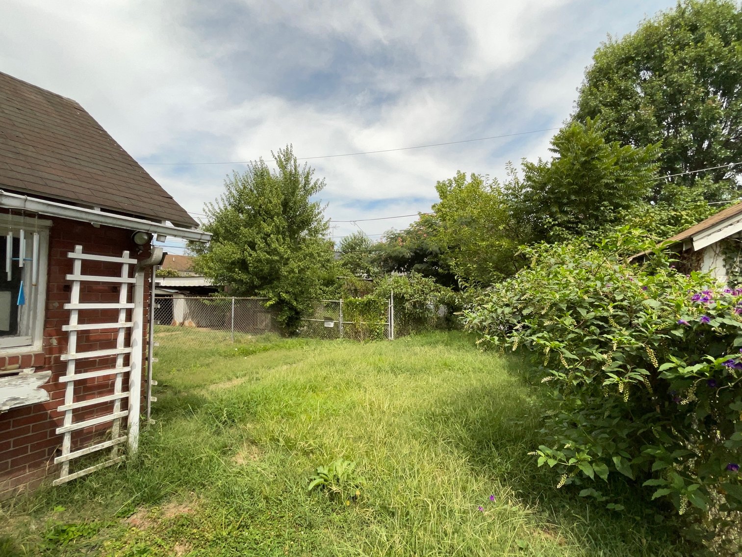 Image for SOLD $42,900 - 2 Bedroom Brick Cape Cod in Huntington