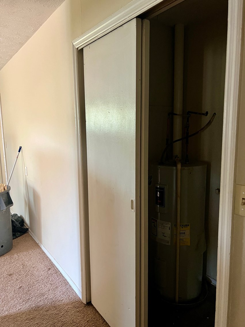 Image for 16-Unit Apartment Building with Great Potential in Huntington