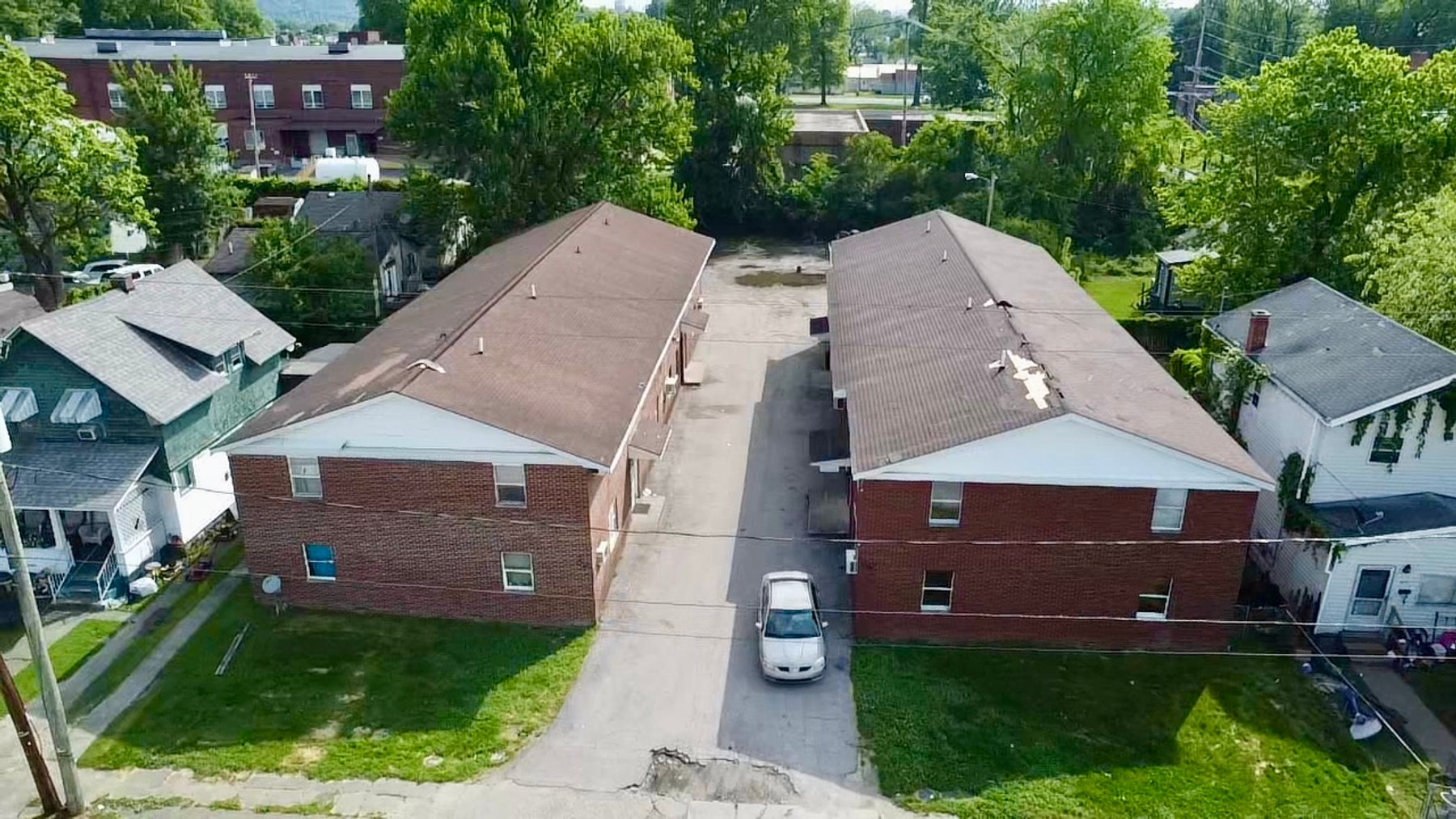 Image for 16-Unit Apartment Building with Great Potential in Huntington