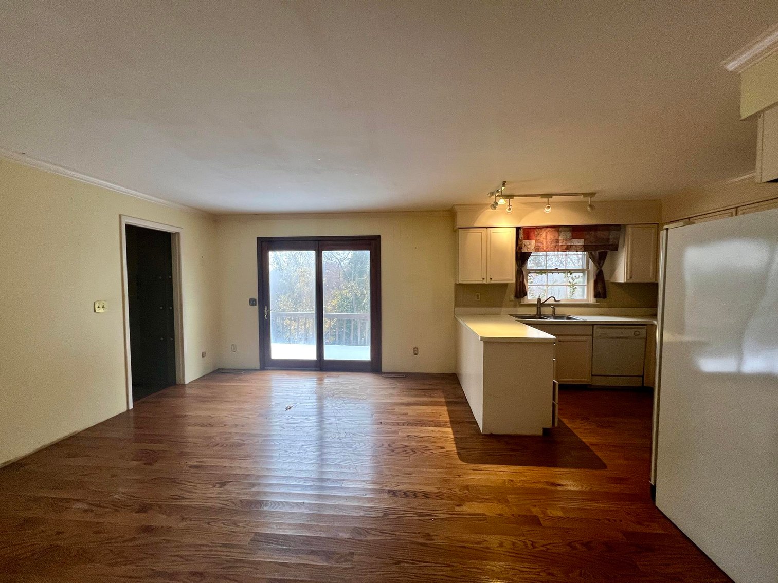 Image for SOLD $121,000 - Classic 4 Bedroom Home in South Charleston