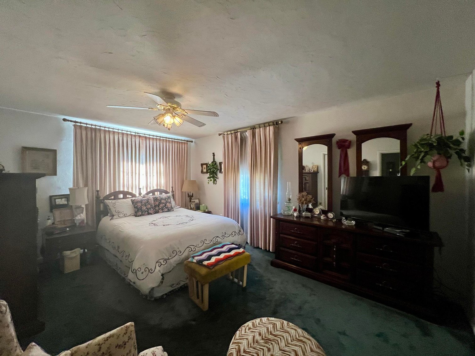 Image for SOLD $162,250 - Classic Brick 5 Bedroom on 2 ½ Acres in Huntington