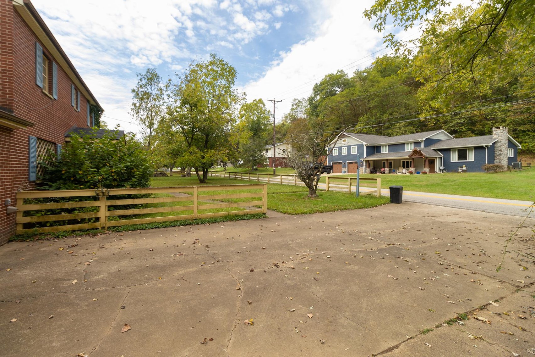 Image for SOLD $162,250 - Classic Brick 5 Bedroom on 2 ½ Acres in Huntington