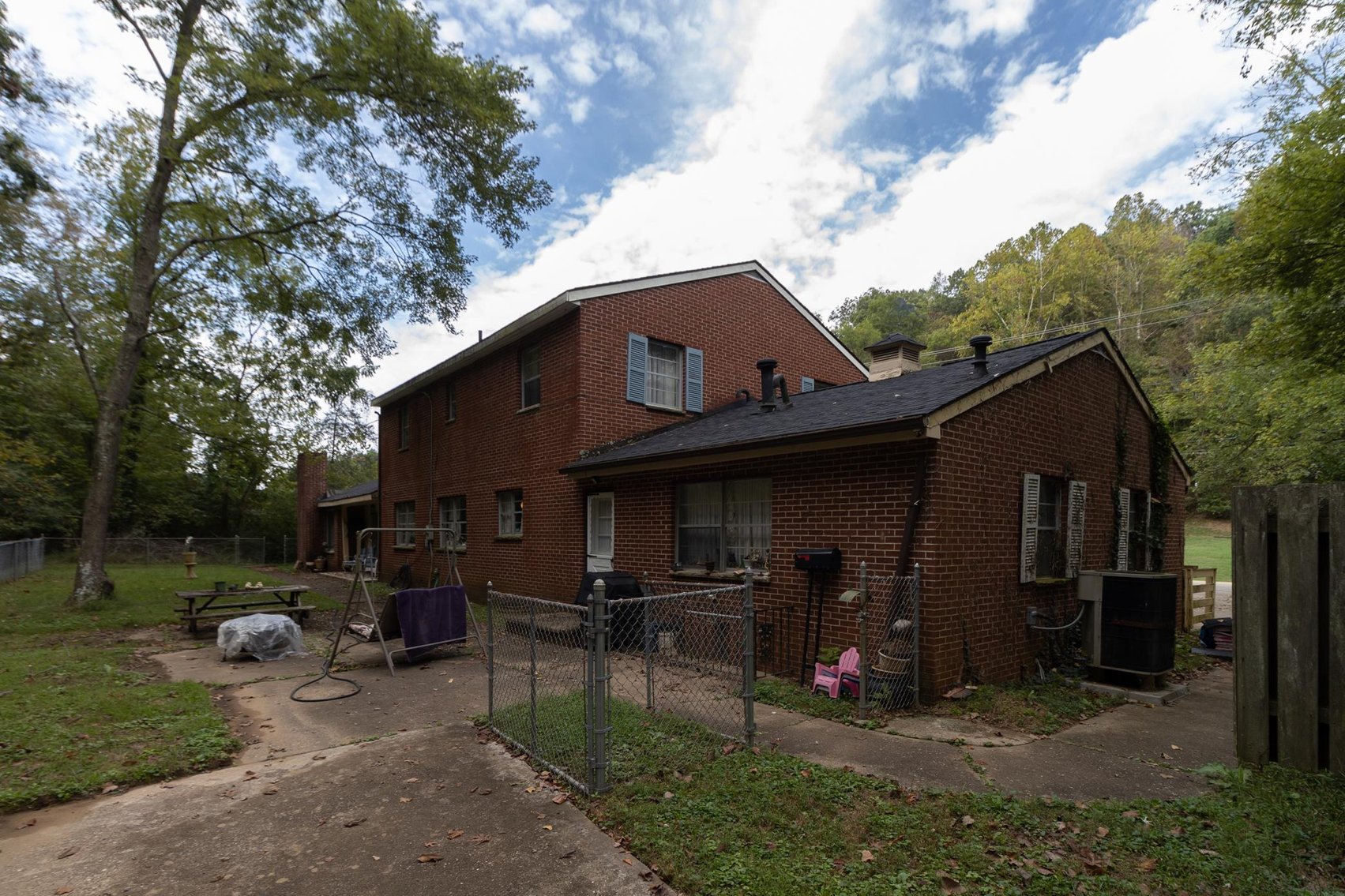 Image for SOLD $162,250 - Classic Brick 5 Bedroom on 2 ½ Acres in Huntington