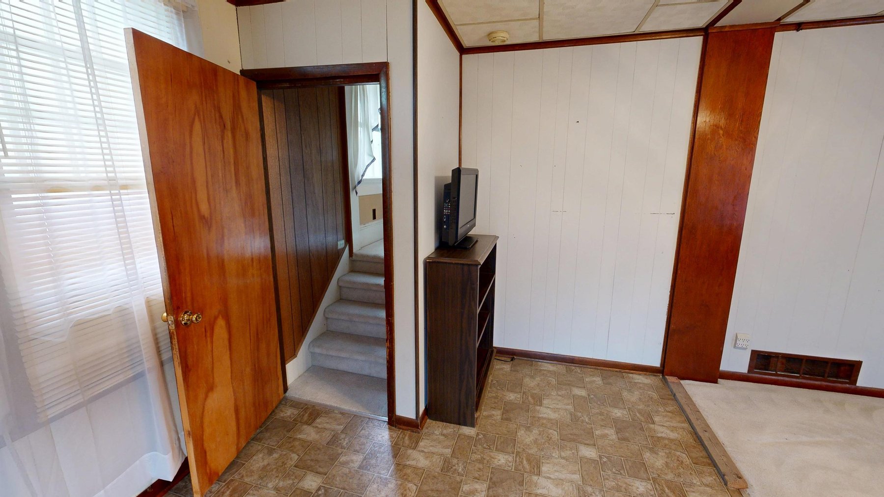 Image for SOLD $51,150 - Charming 3 Bedroom in Weston