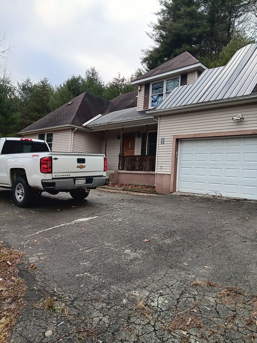 Image for SOLD $176,000 - 4 Bedroom on 10 ½ Acres in Fayette County