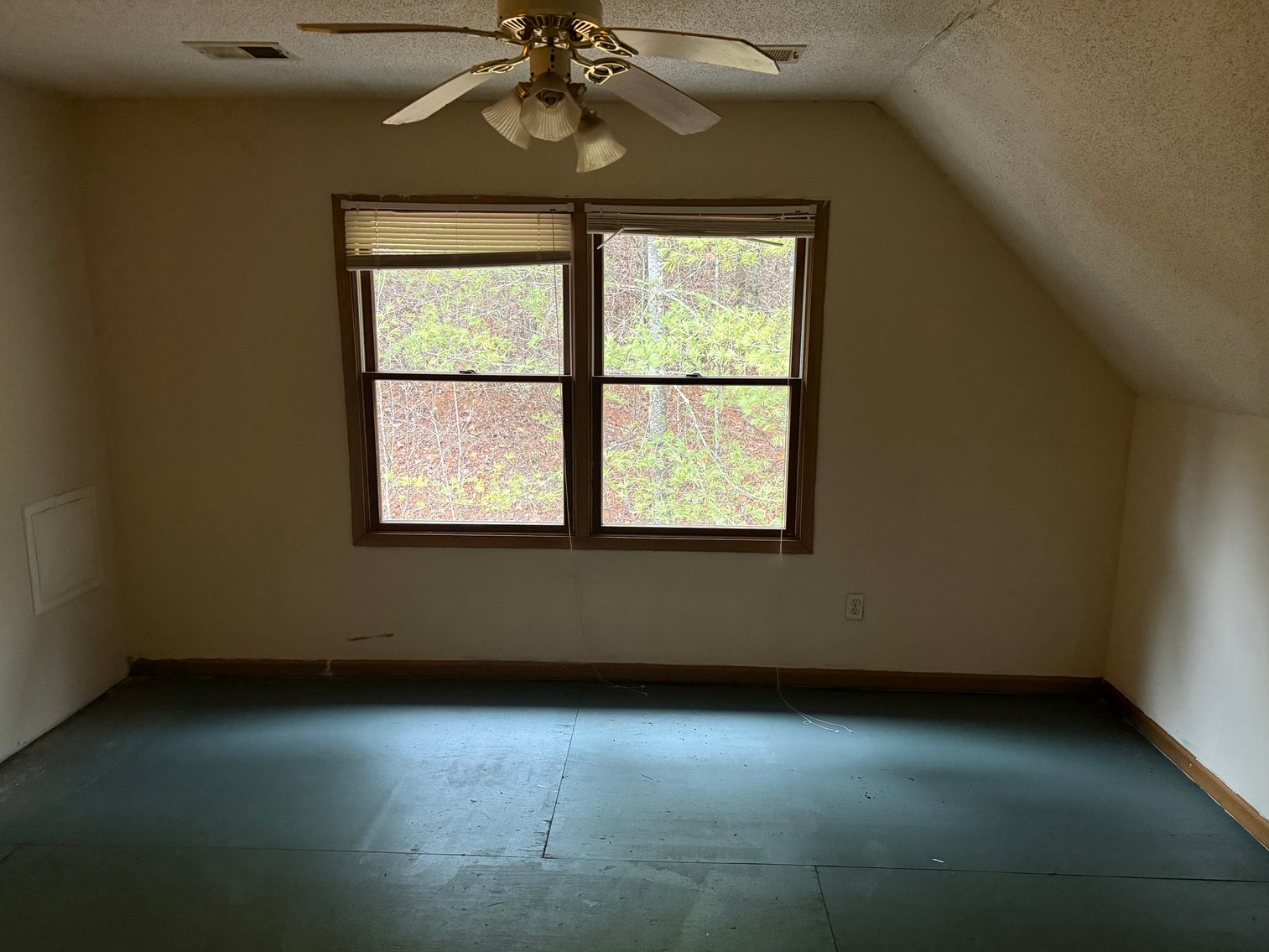 Image for SOLD $176,000 - 4 Bedroom on 10 ½ Acres in Fayette County