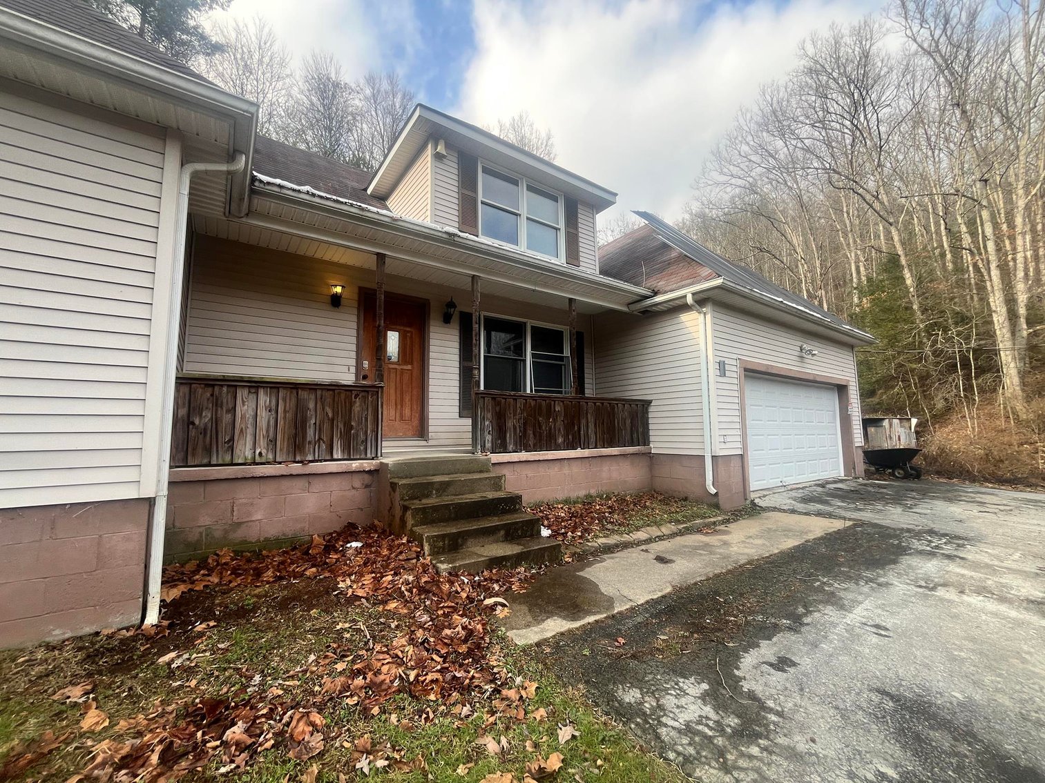 Image for SOLD $176,000 - 4 Bedroom on 10 ½ Acres in Fayette County