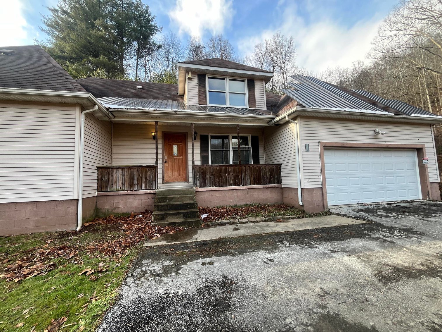 Image for SOLD $176,000 - 4 Bedroom on 10 ½ Acres in Fayette County