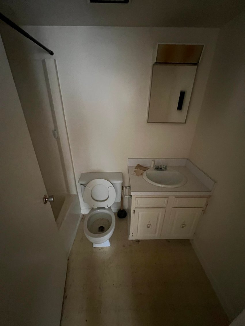 Image for SOLD $82,500 - 10-Unit St. Albans Apartment Building Selling to the Highest Bidder