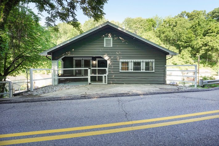 Image for SOLD $89,100 - Renovated Duplex in the Heart of Charleston