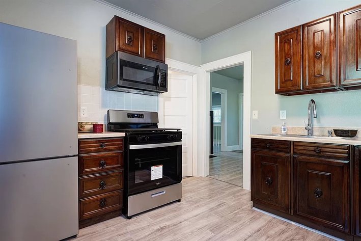 Image for SOLD $89,100 - Renovated Duplex in the Heart of Charleston