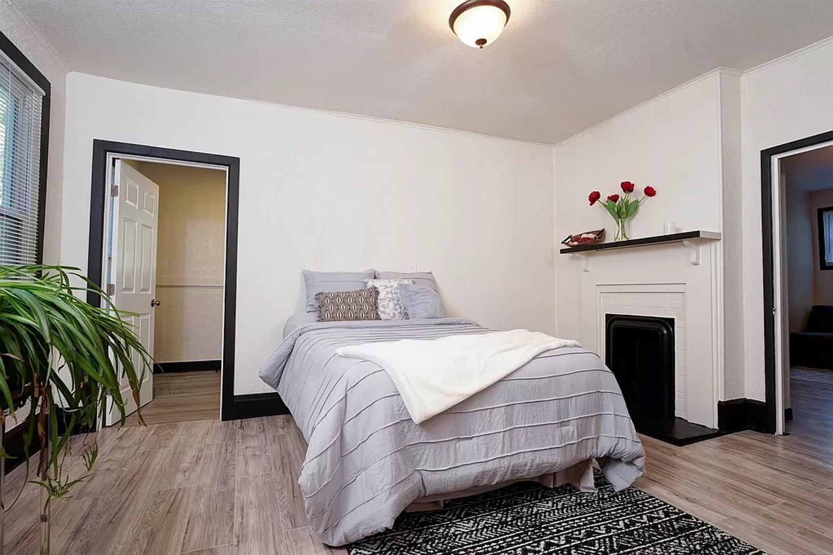 Image for SOLD $89,100 - Renovated Duplex in the Heart of Charleston