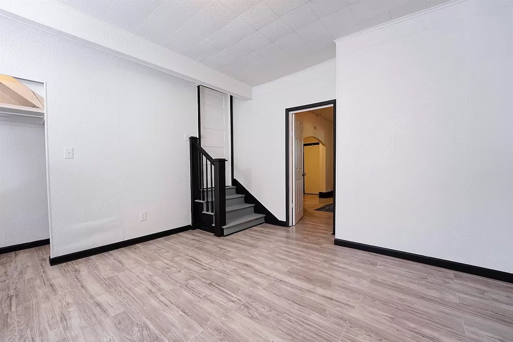 Image for SOLD $89,100 - Renovated Duplex in the Heart of Charleston