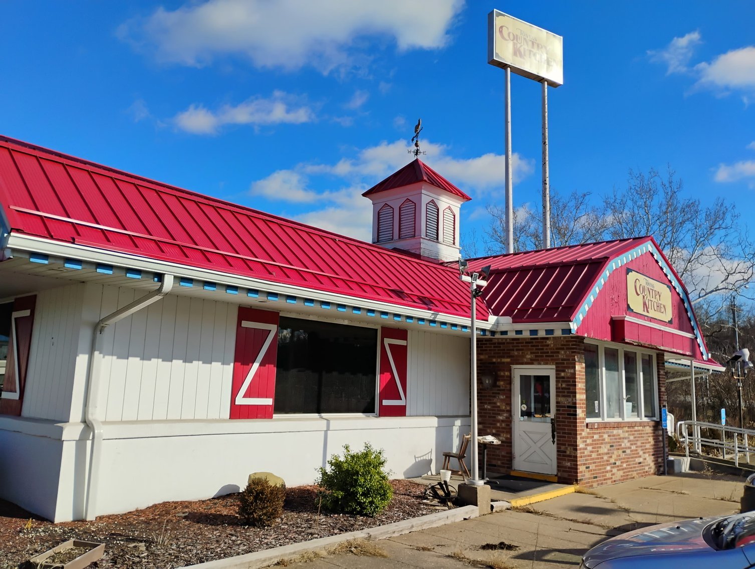 Image for SOLD $396,000 - Restaurant Near I-77 in Wood County