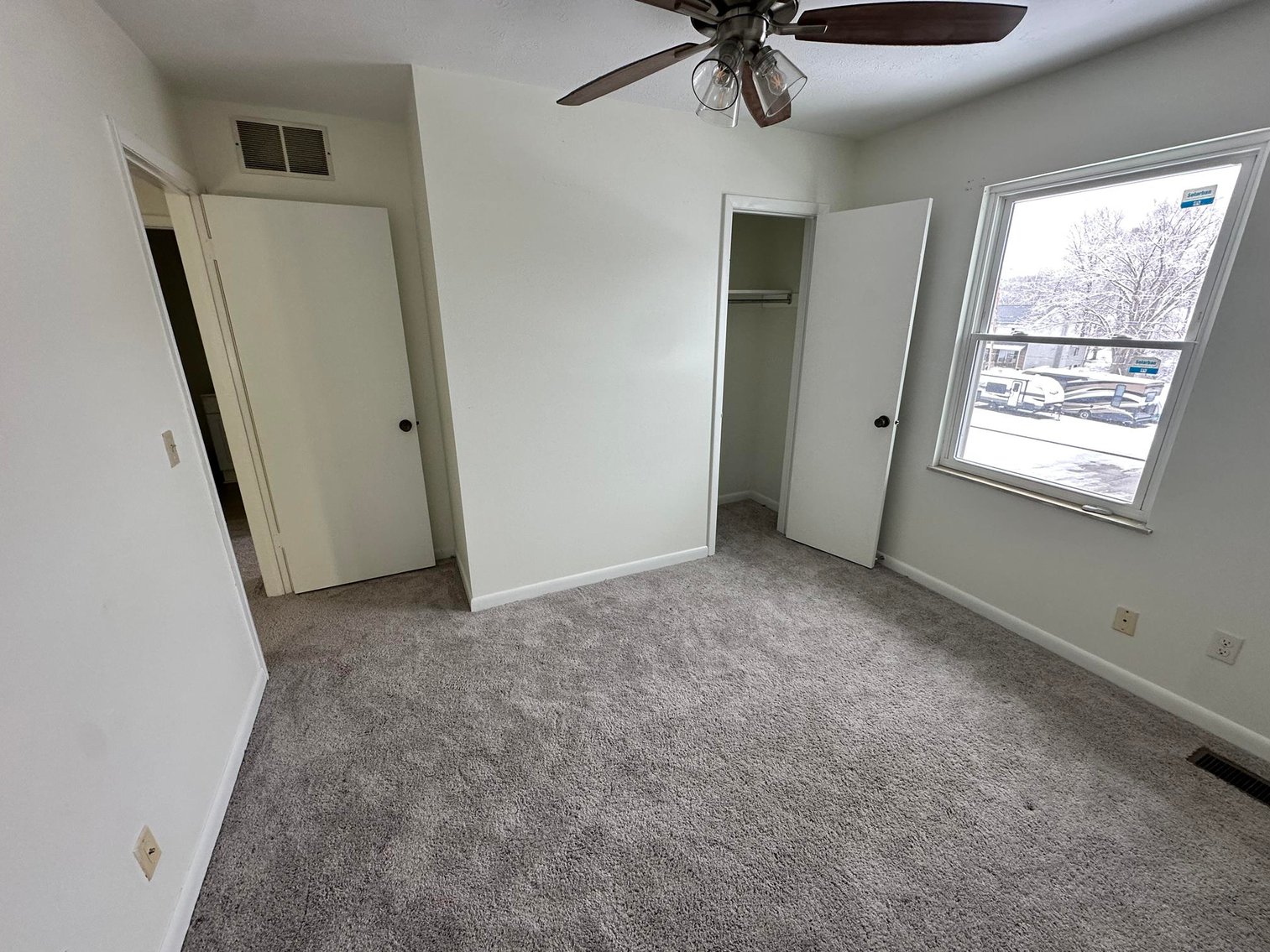 Image for SOLD $115,500 - Remodeled End-Unit Townhome in St. Albans