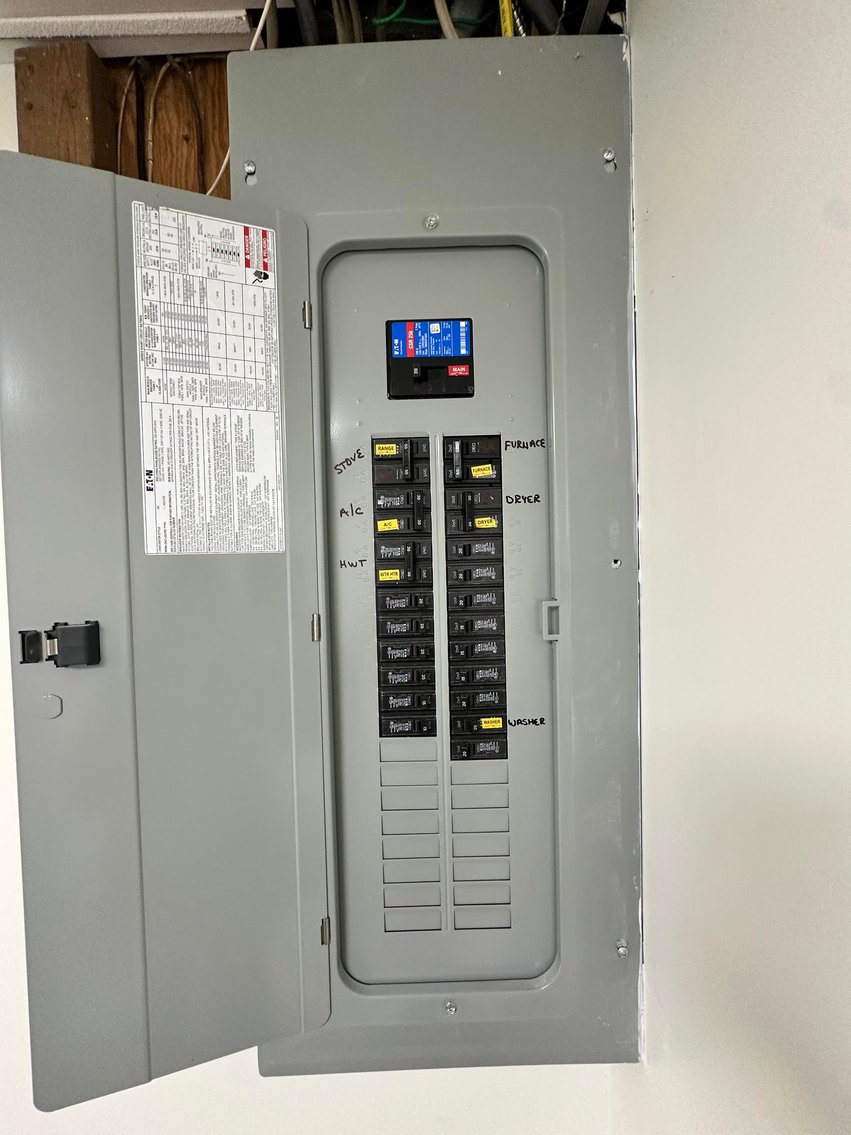 Image for SOLD $115,500 - Remodeled End-Unit Townhome in St. Albans