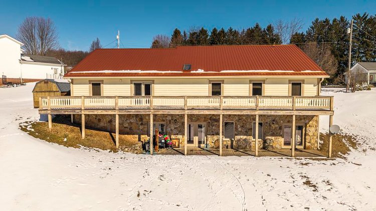 Image for Beautiful Custom 4 Bedroom on 1.5 Acres in Buckhannon