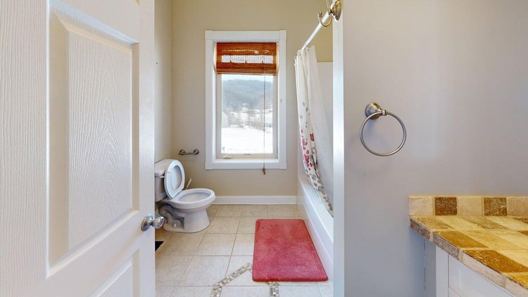 Image for Beautiful Custom 4 Bedroom on 1.5 Acres in Buckhannon