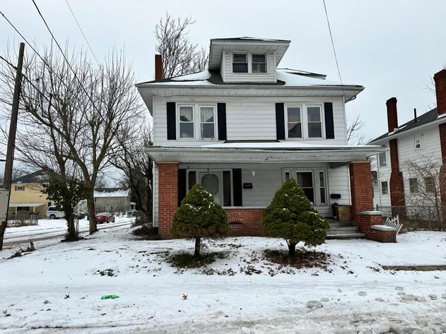 Image for 5 Bedroom in Huntington Selling to the Highest Bidder