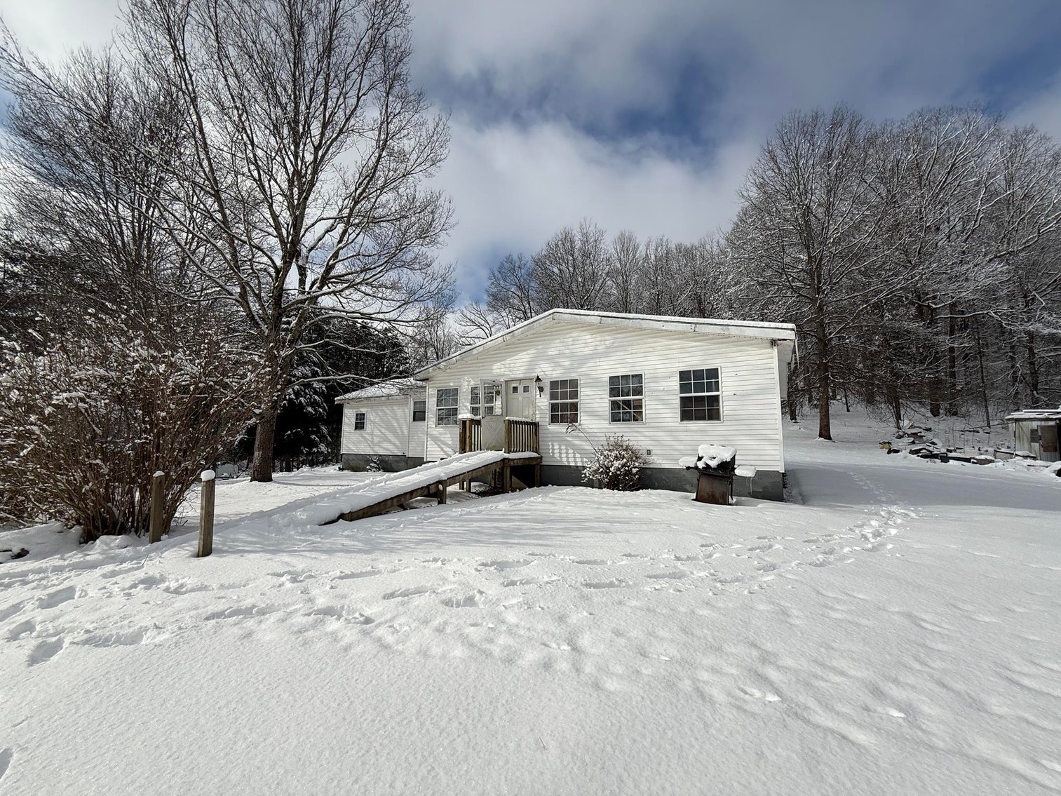 Image for SOLD $90,200 - 5 Bedroom on 2.37 Acres in Nicholas County