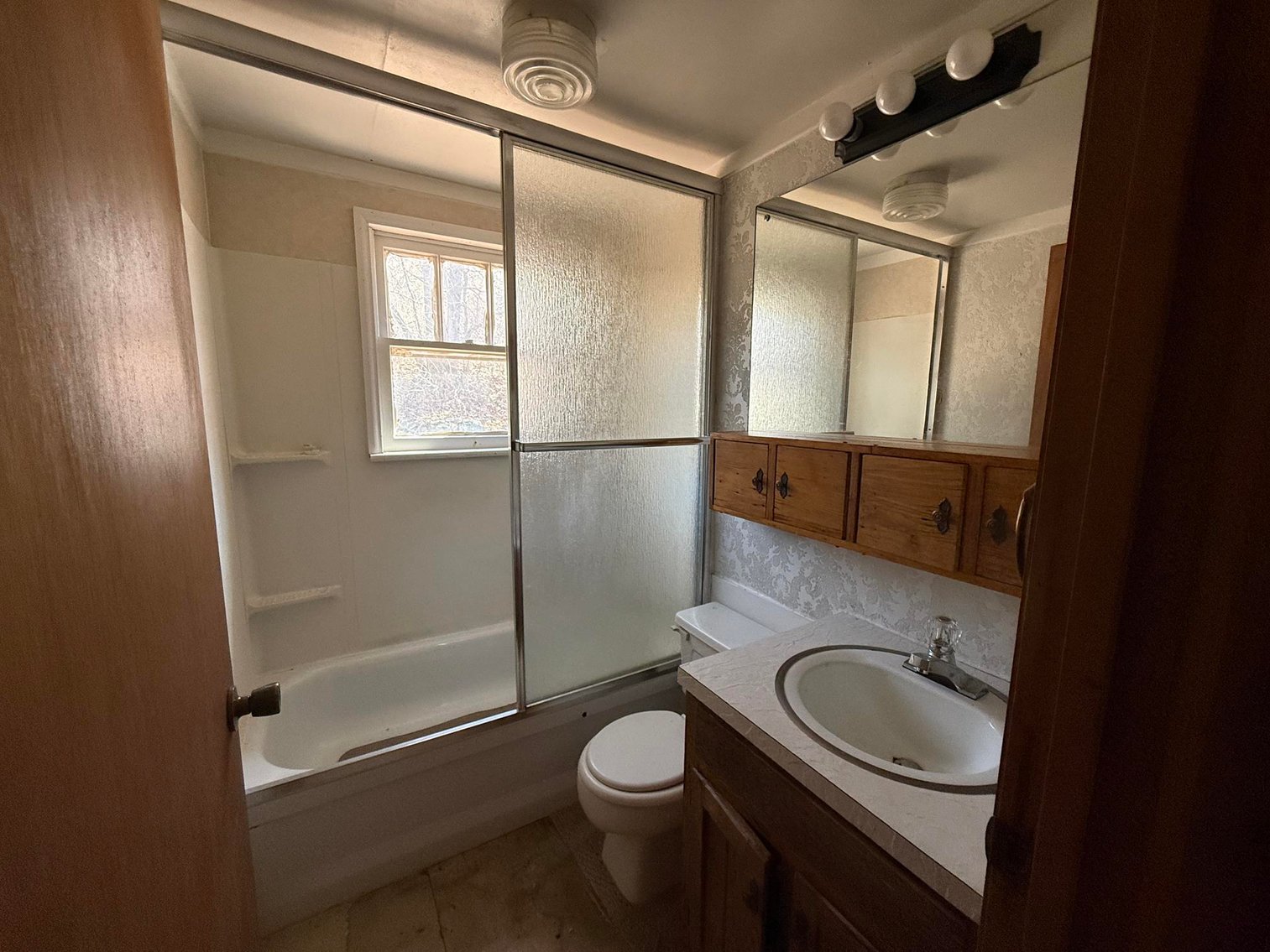 Image for Home & Warehouse in a Prime Mercer County Location