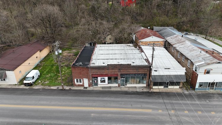 Image for 9 Buildings on Over 1 Acre in Mon County