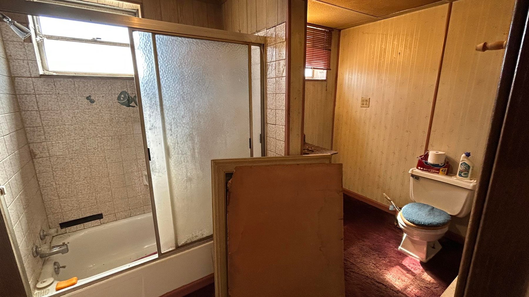 Image for Commercial Building with Garage Bays & Apartment Selling to the Highest Bidder